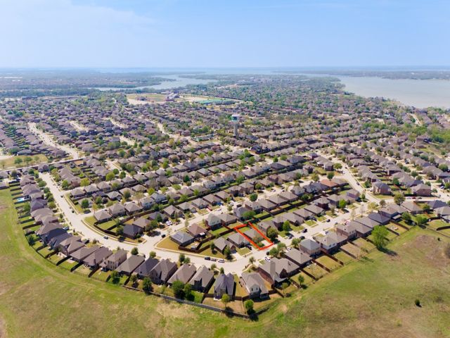 1442 Whitewater Drive, Little Elm, TX 75068