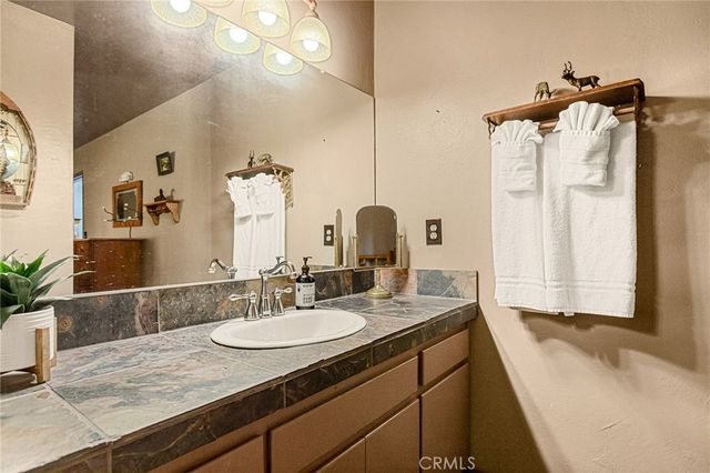 1256 Grass Valley, Lake Arrowhead, CA 92352