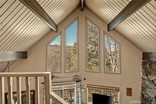 1256 Grass Valley, Lake Arrowhead, CA 92352