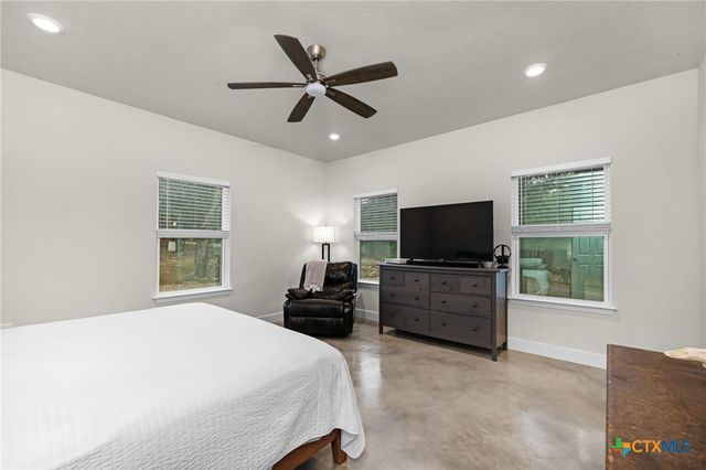 446 W Overlook Drive, Canyon Lake, TX 78133