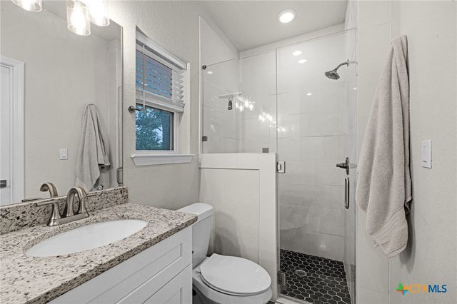 446 W Overlook Drive, Canyon Lake, TX 78133