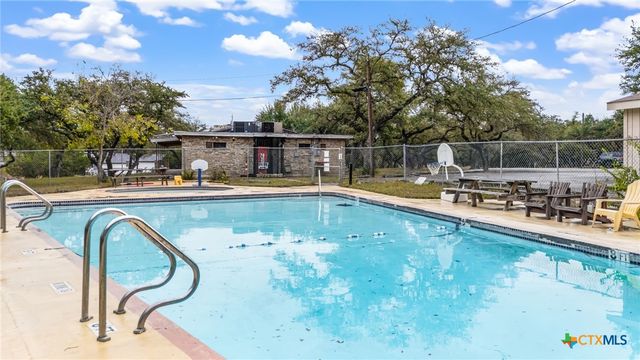 446 W Overlook Drive, Canyon Lake, TX 78133