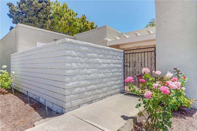2006 Via Mariposa B, Laguna Woods, CA 92637