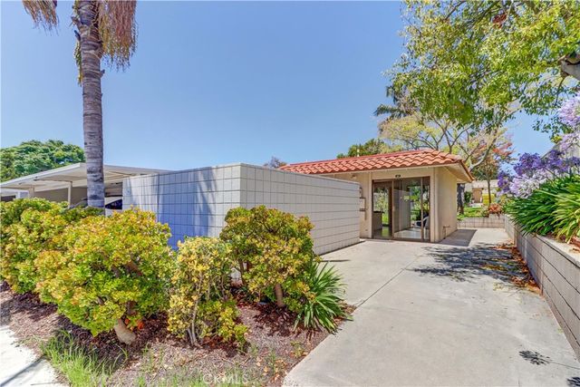 2006 Via Mariposa B, Laguna Woods, CA 92637
