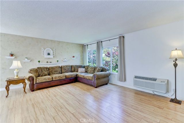 2006 Via Mariposa B, Laguna Woods, CA 92637