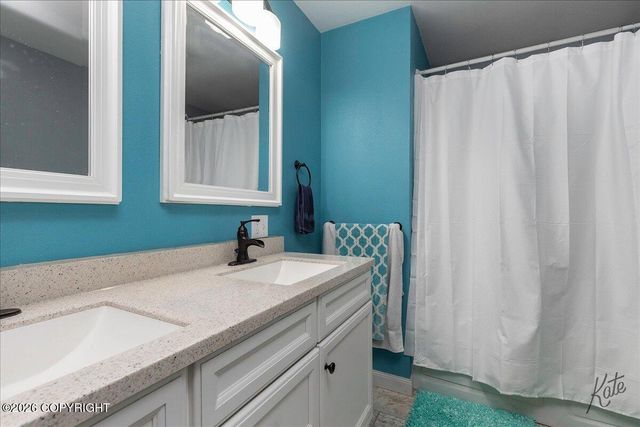 2451 Nugget Loop, Fairbanks, AK 99709