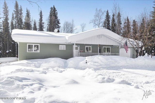 2451 Nugget Loop, Fairbanks, AK 99709