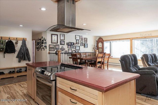 2451 Nugget Loop, Fairbanks, AK 99709