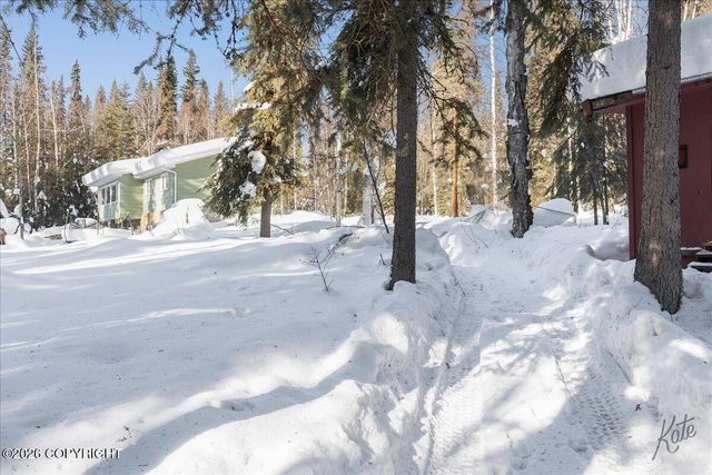 2451 Nugget Loop, Fairbanks, AK 99709