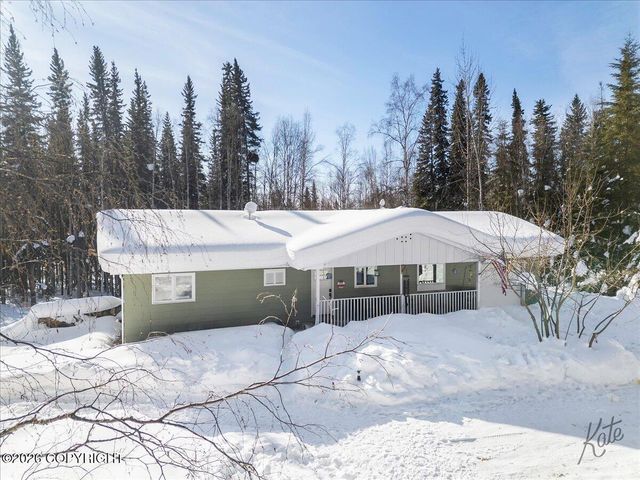 2451 Nugget Loop, Fairbanks, AK 99709