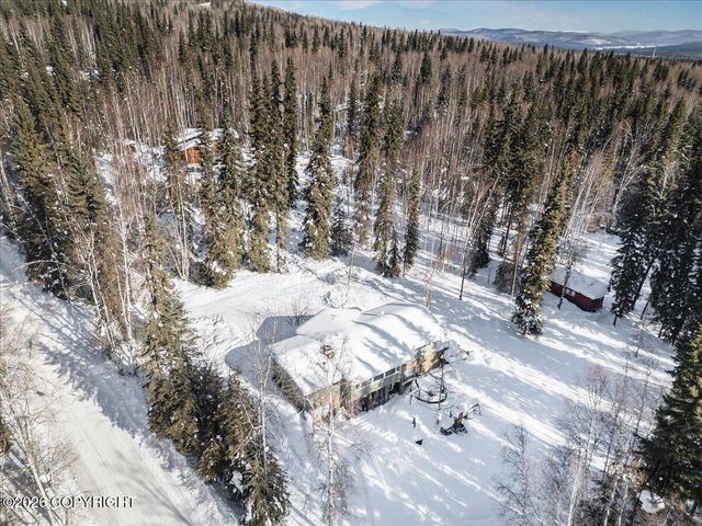 2451 Nugget Loop, Fairbanks, AK 99709