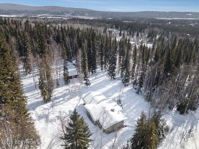 2451 Nugget Loop, Fairbanks, AK 99709