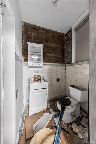 2000-2014 Salisbury Street, St Louis, MO 63107