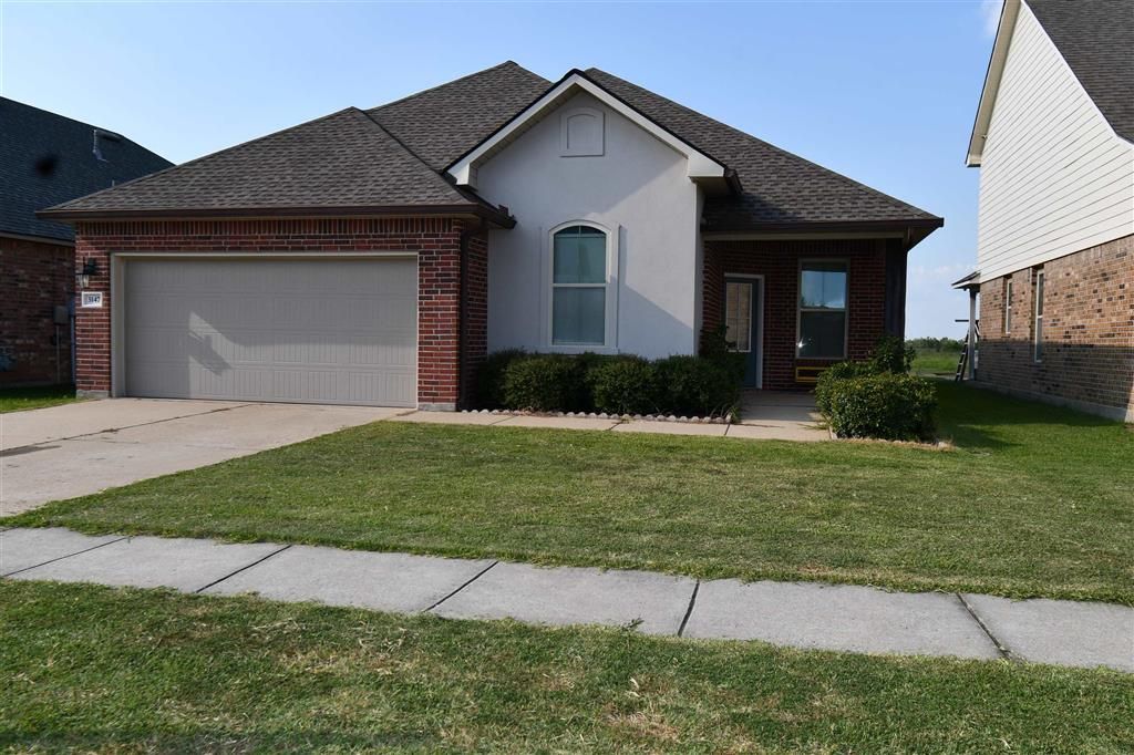 3147 Baywood Avenue, Lake Charles, LA 70607