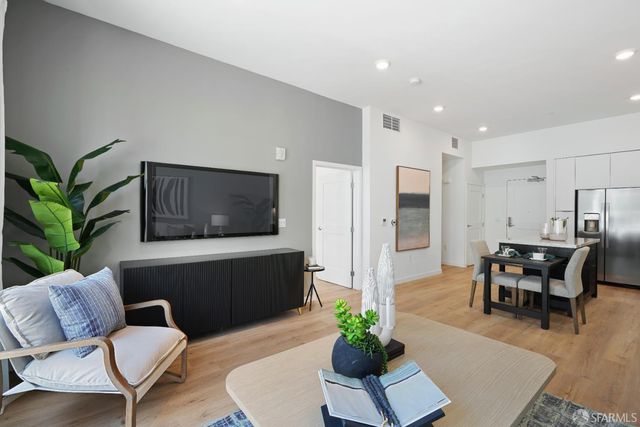 52 Kirkwood Avenue 209, San Francisco, CA 94124