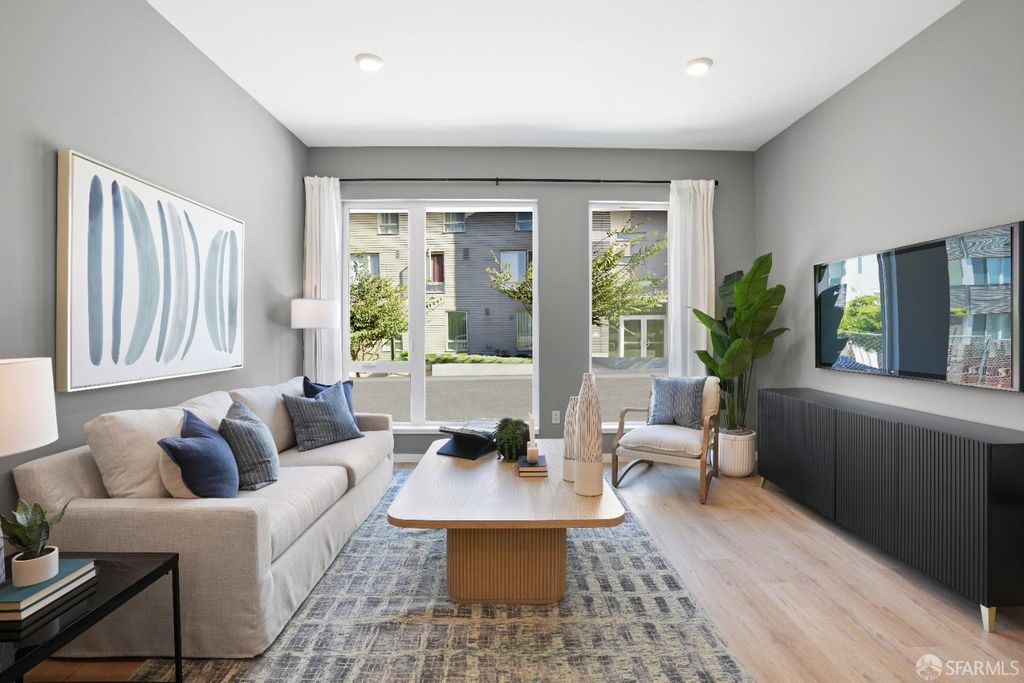 52 Kirkwood Avenue 209, San Francisco, CA 94124