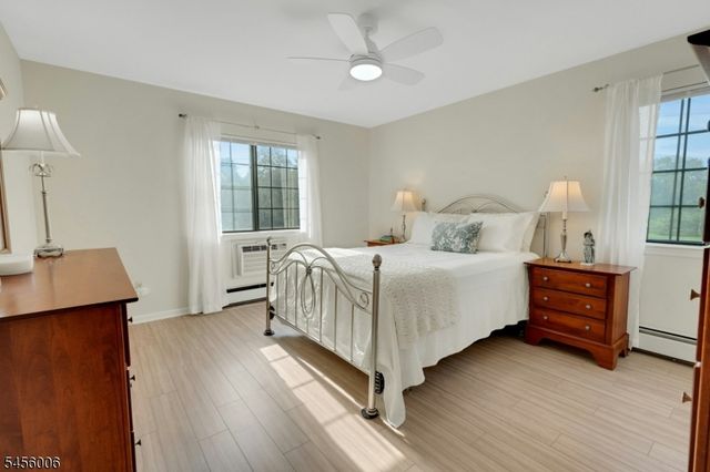 15 Kensington Rd F, Chatham Twp., NJ 07928