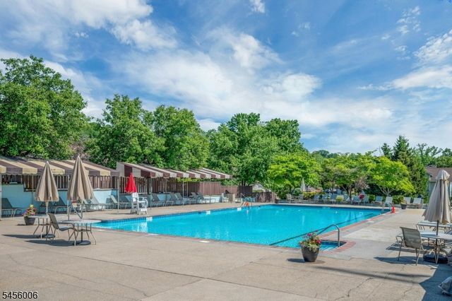 15 Kensington Rd F, Chatham Twp., NJ 07928