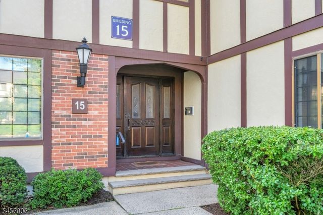 15 Kensington Rd F, Chatham Twp., NJ 07928