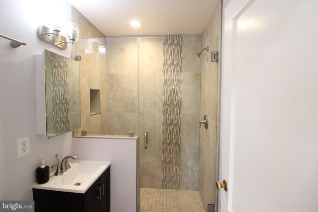 4009 TANEY AVE, Alexandria, VA 22304
