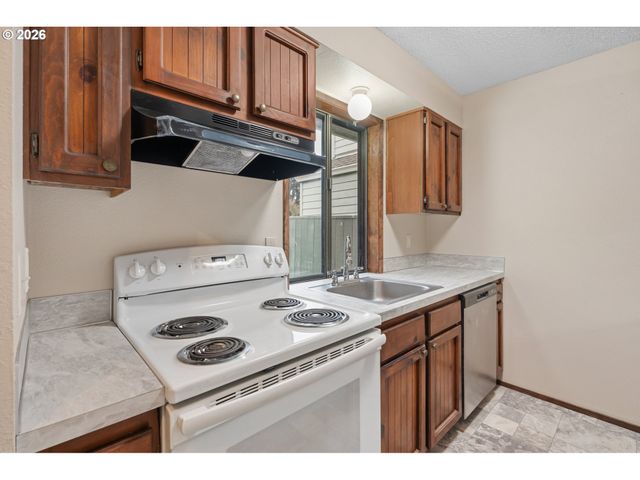 14807 Sw 106TH Ave, Portland, OR 97224