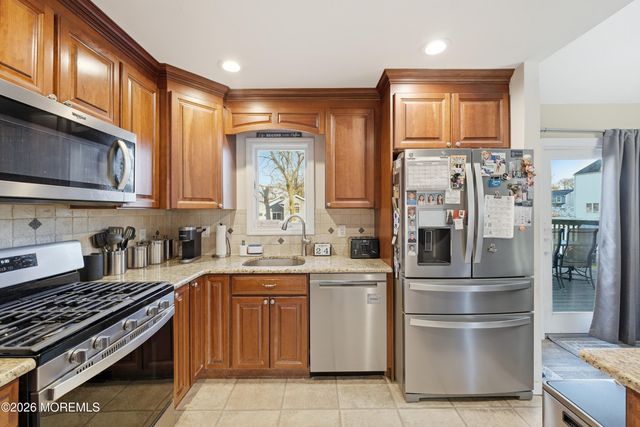 4 Mercury Street, Middletown, NJ 07748