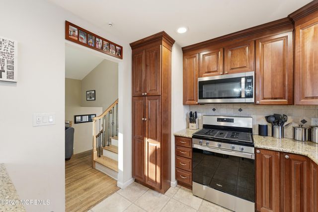 4 Mercury Street, Middletown, NJ 07748