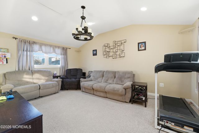 4 Mercury Street, Middletown, NJ 07748