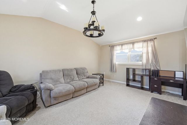 4 Mercury Street, Middletown, NJ 07748