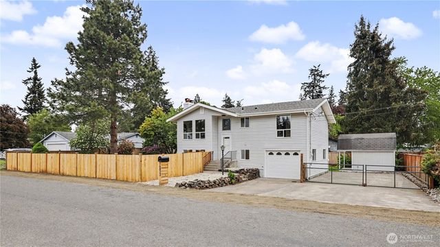 16823 15th Avenue E, Spanaway, WA 98387