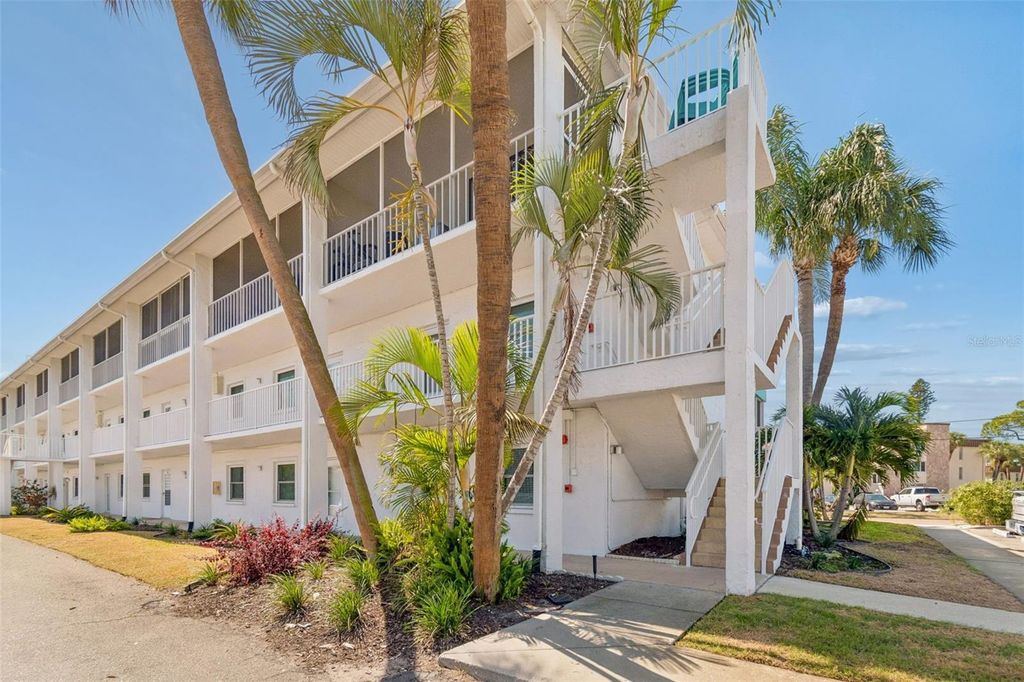 4920 38TH WAY S 101, St Petersburg, FL 33711