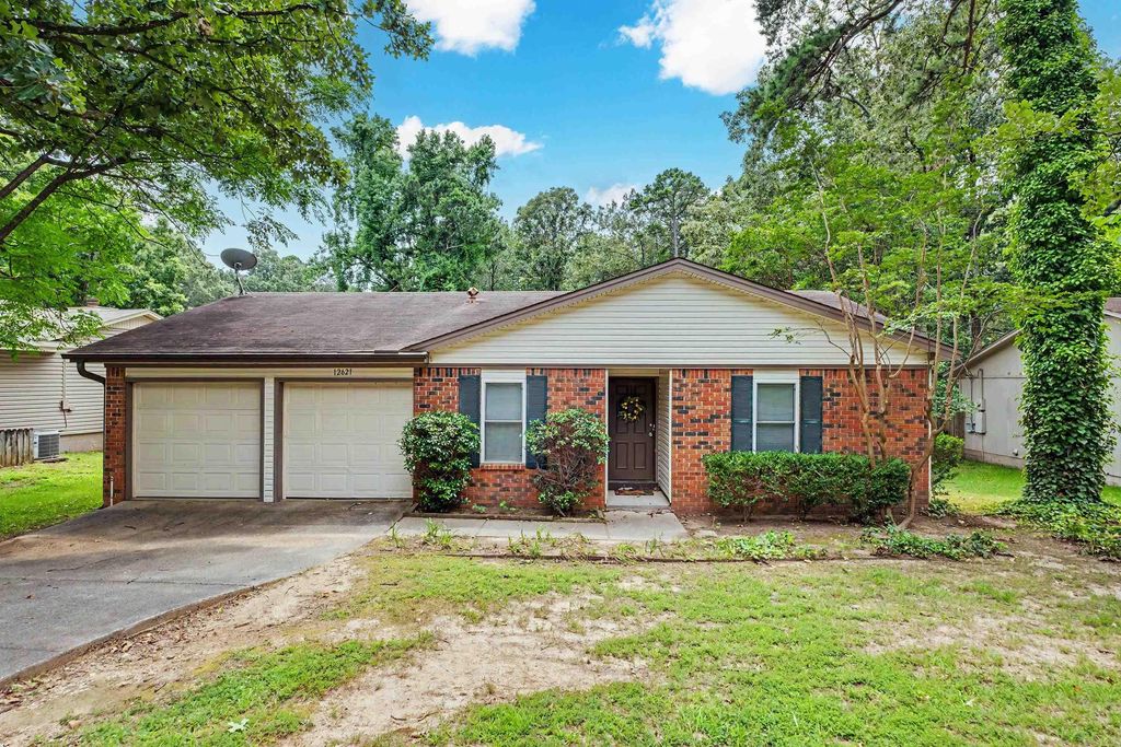 12621 Valleywood Drive, Little Rock, AR 72211