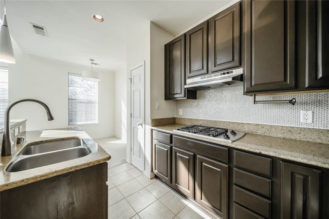 2002 Azure Pointe, Richardson, TX 75080