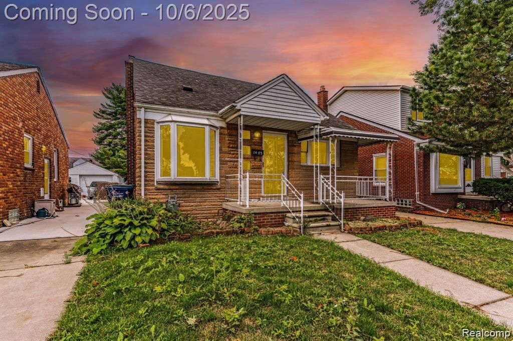 1483 Moran Avenue, Lincoln Park, MI 48146