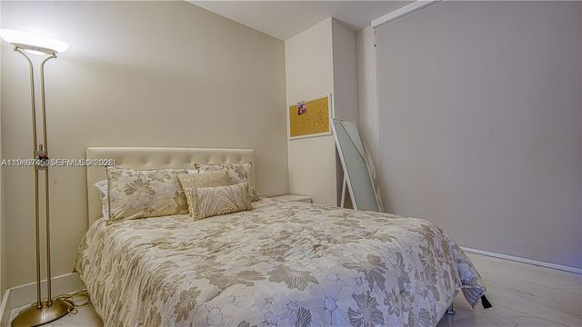 16385 Biscayne Boulevard 1415, North Miami Beach, FL 33160