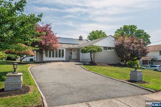 32 Brantwood Place, Clifton, NJ 07013