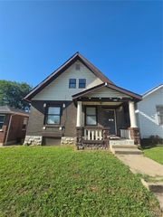 6142 Sherry Avenue, St Louis, MO 63136