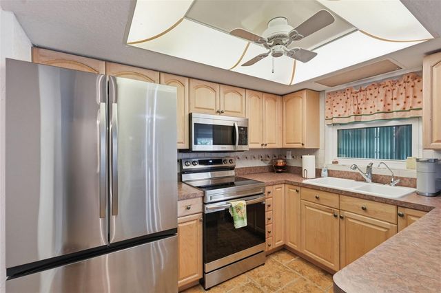 9420 GLEN MOOR LANE, Port Richey, FL 34668