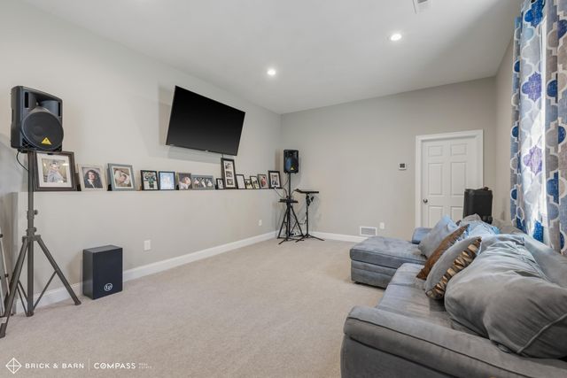 23 Cypress Circle, Exeter, NH 03883