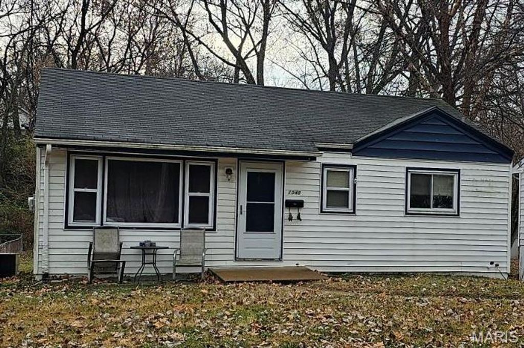1048 Kuhlman Lane, St Louis, MO 63119