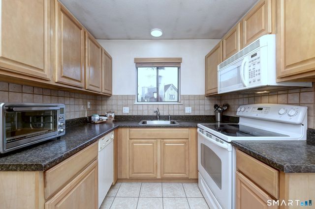 149 Heritage Village A, Southbury, CT 06488