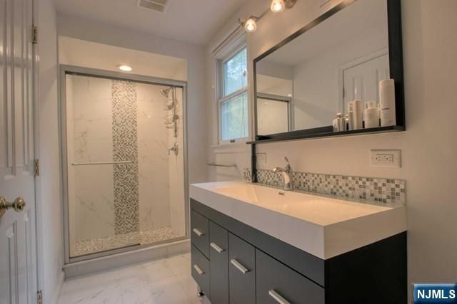 59 Buff Road, Tenafly, NJ 07670
