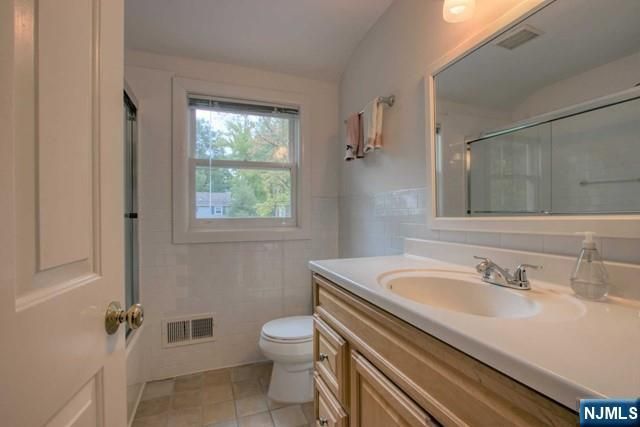 59 Buff Road, Tenafly, NJ 07670