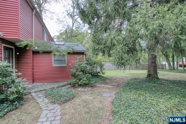 59 Buff Road, Tenafly, NJ 07670