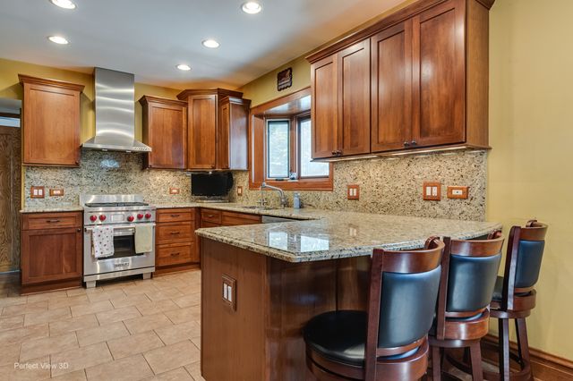 6100 N Mason Avenue, Chicago, IL 60646