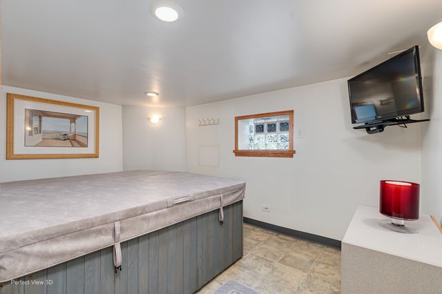 6100 N Mason Avenue, Chicago, IL 60646