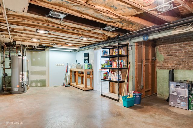 6100 N Mason Avenue, Chicago, IL 60646