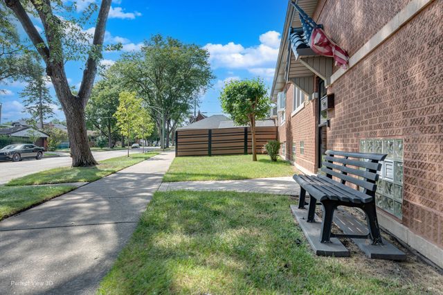 6100 N Mason Avenue, Chicago, IL 60646
