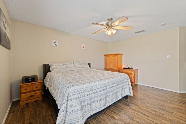 1611 Berry Drive, Cleburne, TX 76033
