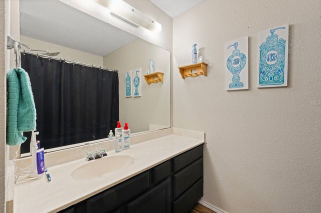1611 Berry Drive, Cleburne, TX 76033